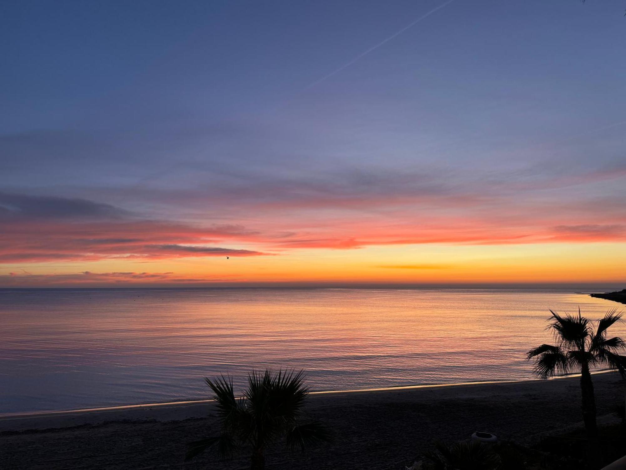 Maravilloso Apartamento Amanecer Cabo A Pie De Playa Y Mar En Chalet Roquetes Alicante Eksteriør billede