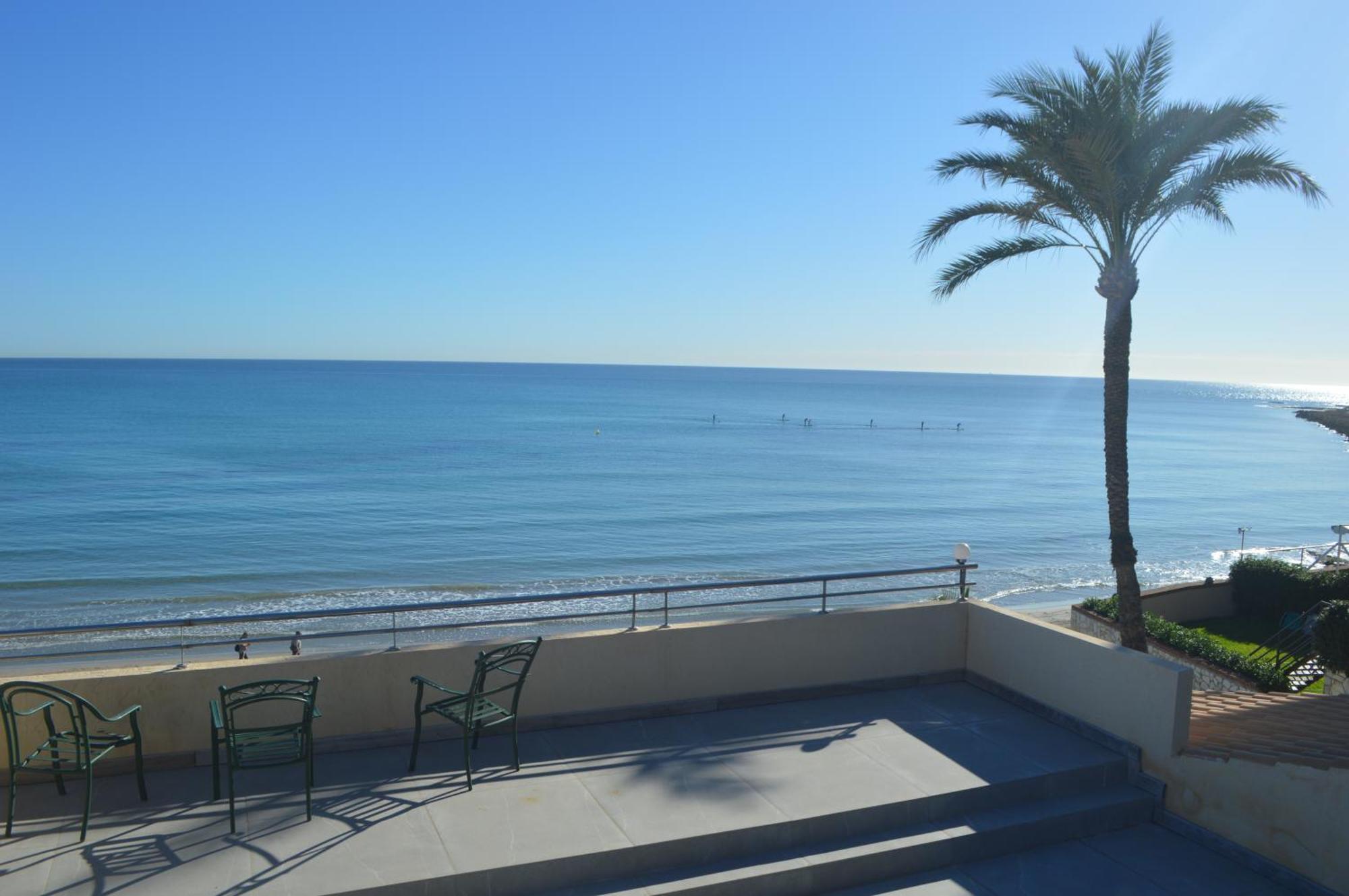 Maravilloso Apartamento Amanecer Cabo A Pie De Playa Y Mar En Chalet Roquetes Alicante Eksteriør billede