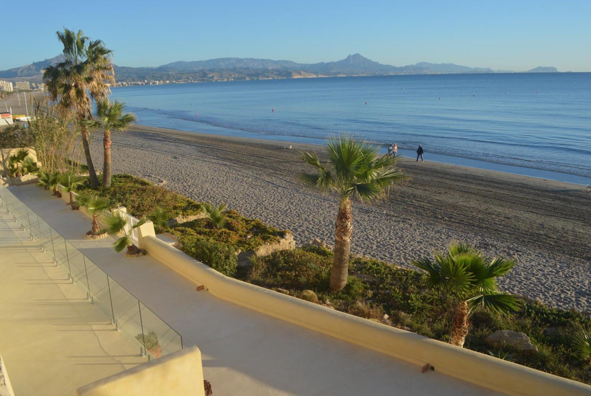 Maravilloso Apartamento Amanecer Cabo A Pie De Playa Y Mar En Chalet Roquetes Alicante Eksteriør billede