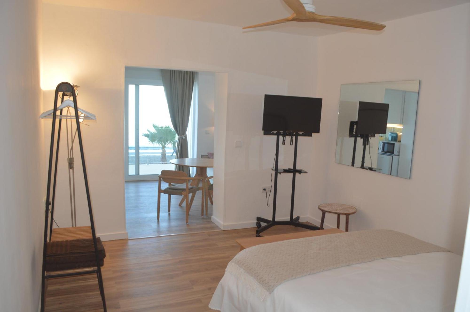 Maravilloso Apartamento Amanecer Cabo A Pie De Playa Y Mar En Chalet Roquetes Alicante Eksteriør billede