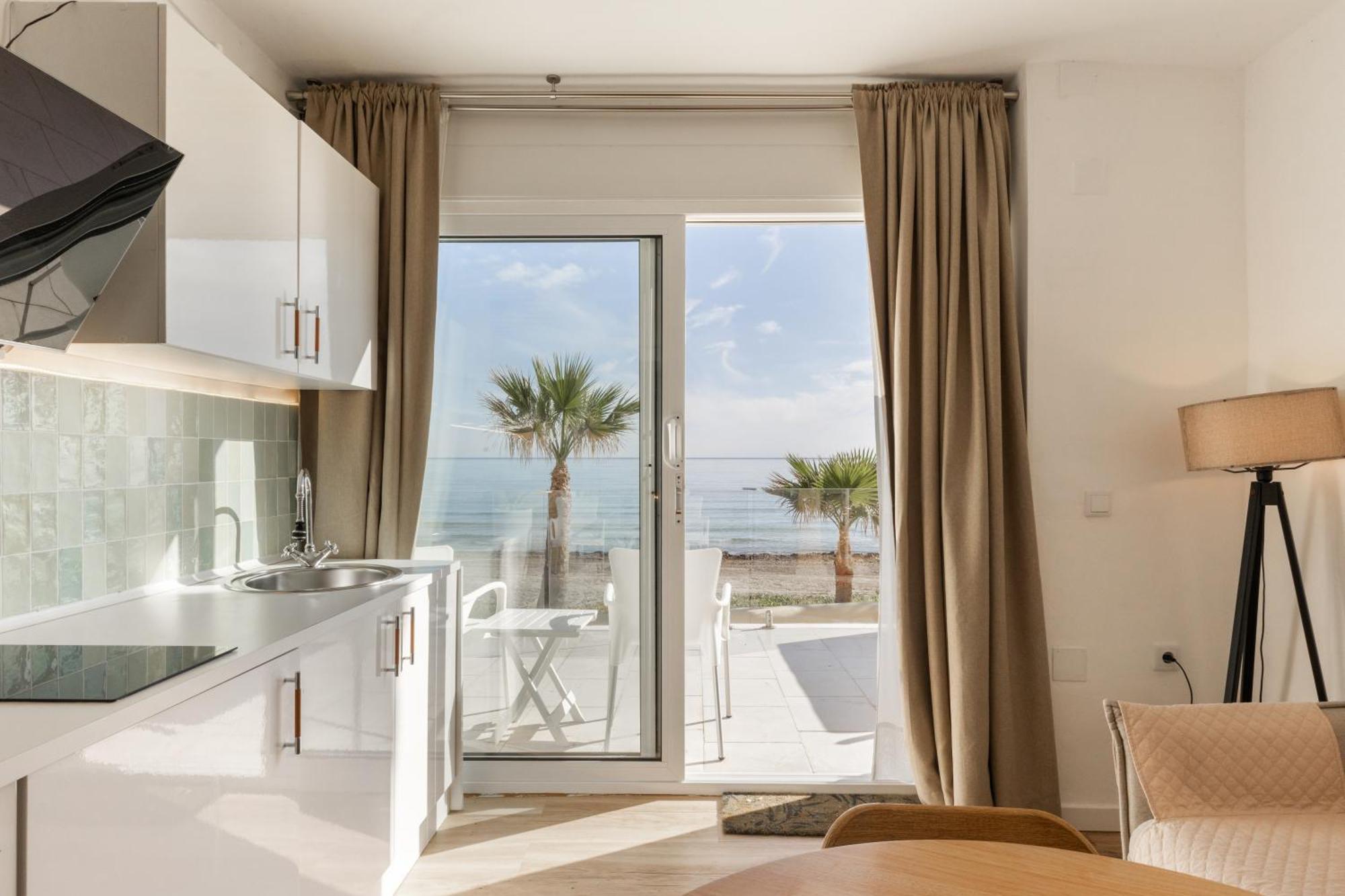Maravilloso Apartamento Amanecer Cabo A Pie De Playa Y Mar En Chalet Roquetes Alicante Eksteriør billede